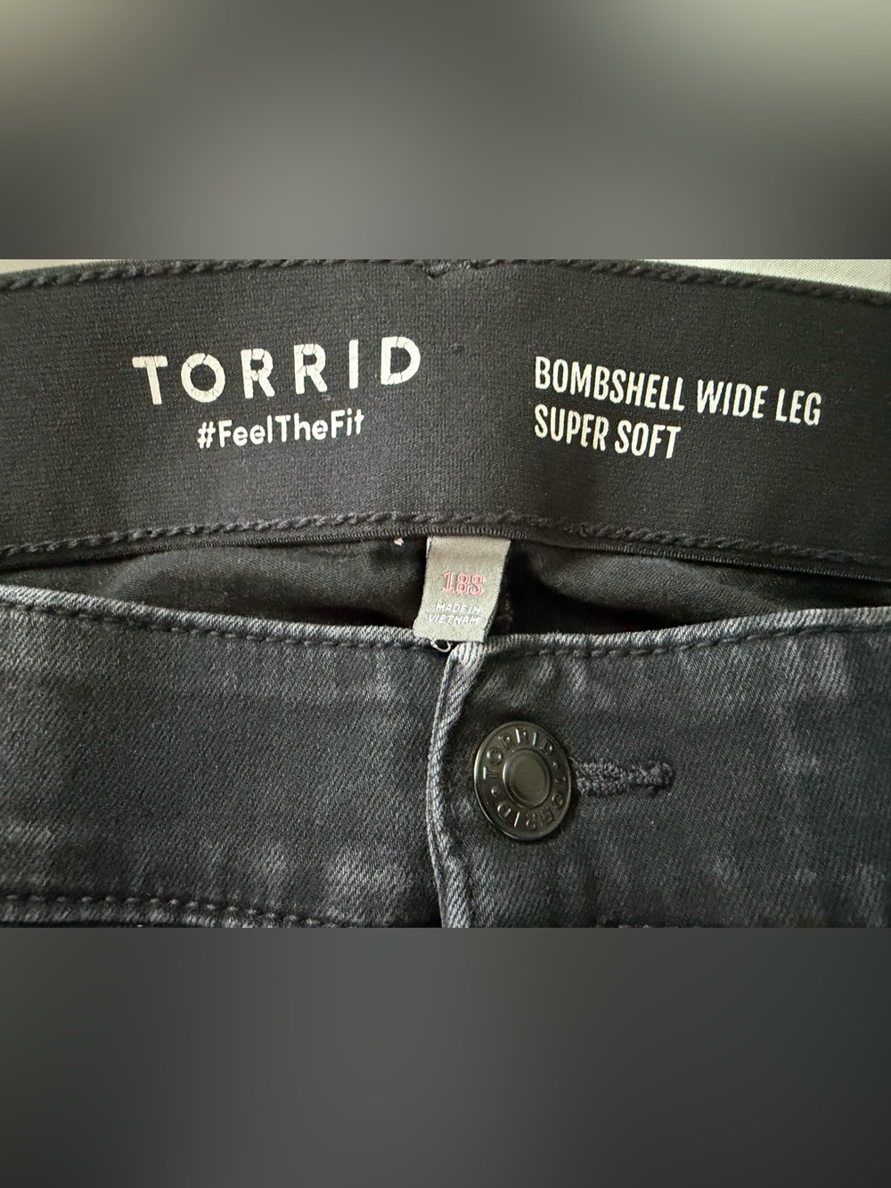 Torrid Bombshell Wide Leg Super Soft High Rise Jeans Black 18 Short - Picture 4 of 6